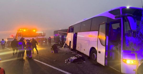 KUZEY MARMARA OTOYOLU’NDA ZİNCİRLEME KAZA: 11 ÖLÜ, 57 YARALI