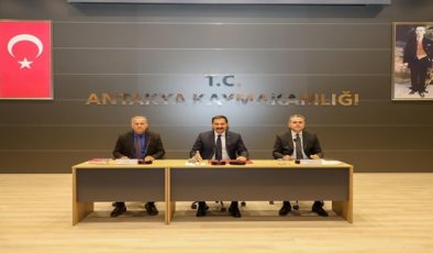 VALİ MASATLI BAŞKANLIĞINDA KAYMAKAMLAR TOPLANTISI GERÇEKLEŞTİRİLDİ