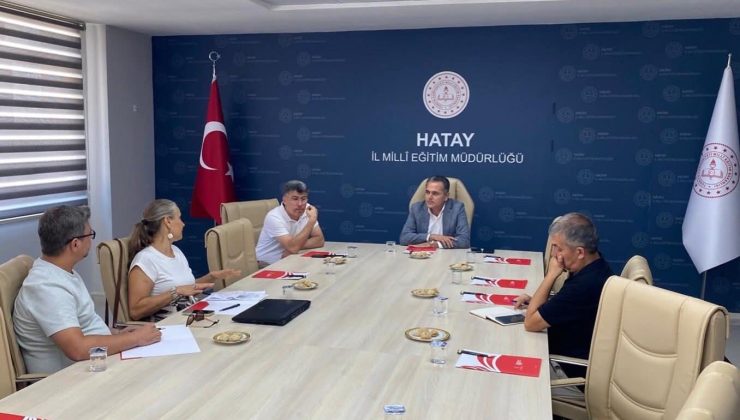 AKDAŞ, GECE GÜNDÜZ DEMEDEN ÇALIŞMALARINI SÜRDÜRÜYOR