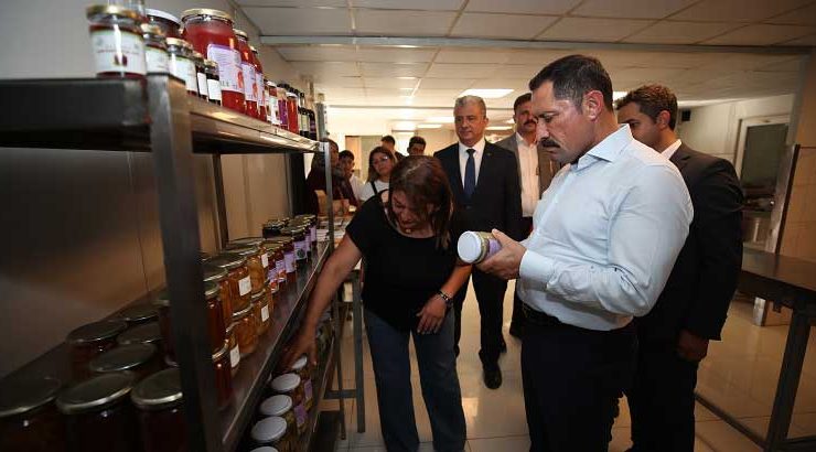 VALİ MASATLI’DAN DEFNE KADIN GİRİŞİMİ ÜRETİM VE İŞLETME KOOPERATİFİNE ZİYARET