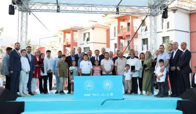 HATAY’DA 18 BİN 348 HAK SAHİBİNE ANAHTARLARI VERİLDİ