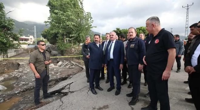 BAKAN YARDIMCISI KARALOĞLU, PAYAS’TA SAĞANAKTAN ETKİLENEN ALANLARI İNCELEDİ