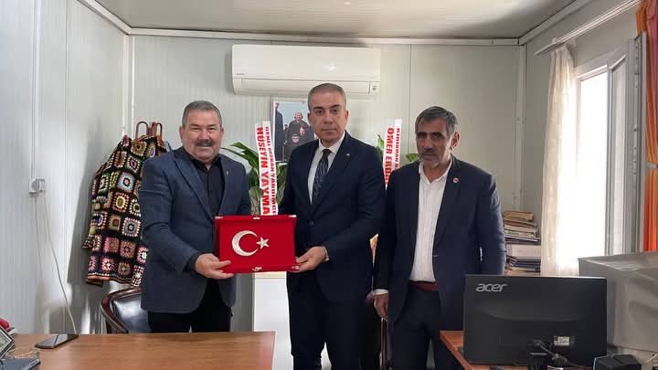 Başkan Çelik’ten Esnaf Odasına Tebrik Ziyareti: “Esnafımız Şehrimizin Bereketidir”