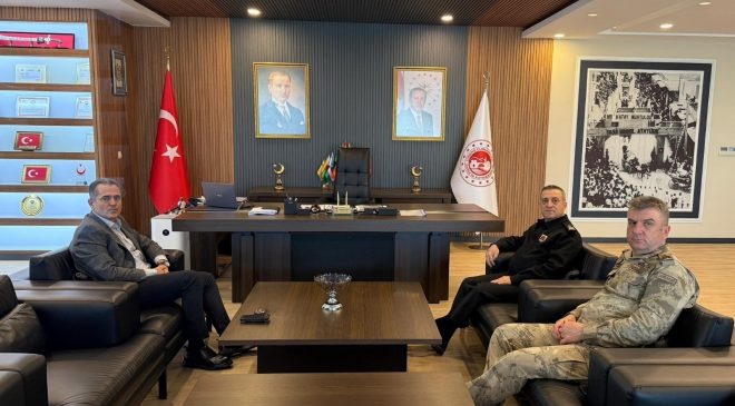 ANTAKYA KAYMAKAMI ABDULLAH AKDAŞ, KOMUTANLARI AĞIRLADI