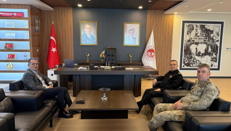 ANTAKYA KAYMAKAMI ABDULLAH AKDAŞ, KOMUTANLARI AĞIRLADI