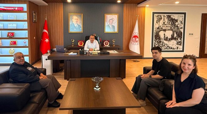 ANTAKYA KAYMAKAMI ABDULLAH AKDAŞ, ŞEHİT BABASI YUSUF MENGİLLİ’Yİ MAKAMINDA AĞIRLADI