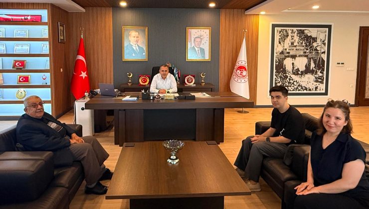 ANTAKYA KAYMAKAMI ABDULLAH AKDAŞ, ŞEHİT BABASI YUSUF MENGİLLİ’Yİ MAKAMINDA AĞIRLADI