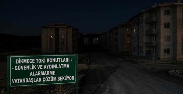 DİKMECE TOKİ KONUTLARINDA GÜVENLİK VE AYDINLATMA ALARMI: VATANDAŞLAR ÇÖZÜM BEKLİYOR