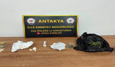 ANTAKYA’DA KAÇMAYA ÇALIŞAN UYUŞTURUCU TACİRLERİ YAKALANDI