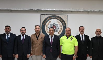 Emniyet Müdürü Rüştü Yılmaz’dan Başarılı Personele Ödül