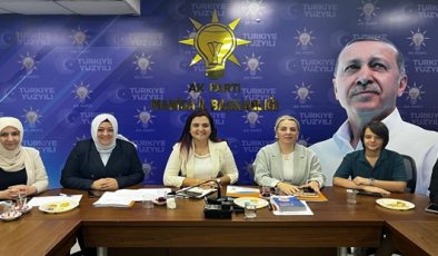 AK PARTİ KADIN KOLLARI’NDAN MANİSA’DA GENİŞ KATILIMLI TOPLANTI