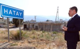 HATAY HALKI VALİ MASATLI’YI BAĞRINA BASTI!