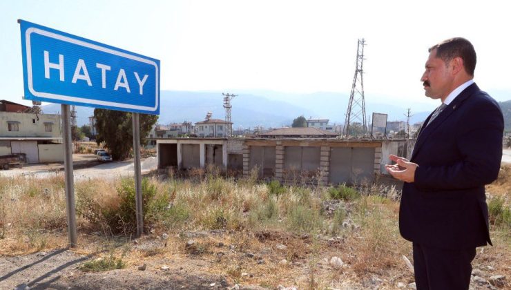 HATAY HALKI VALİ MASATLI’YI BAĞRINA BASTI!