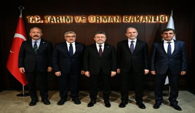 AK PARTİ HATAY HEYETİNDEN TARIM VE ORMAN BAKANI YUMAKLI’YA ZİYARET