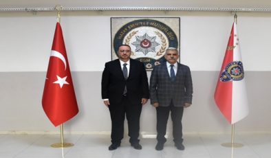 HATAY’IN KANAAT ÖNDERLERİNDEN MUSTAFA ŞENER’DEN İL EMNİYET MÜDÜRÜ NİHAT ÖZEN’E ZİYARET